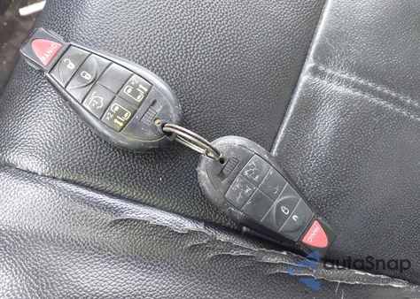 2013 Chrysler Town & Country Touring from USA, damaged, VIN 2C4RC1BGXDR744652